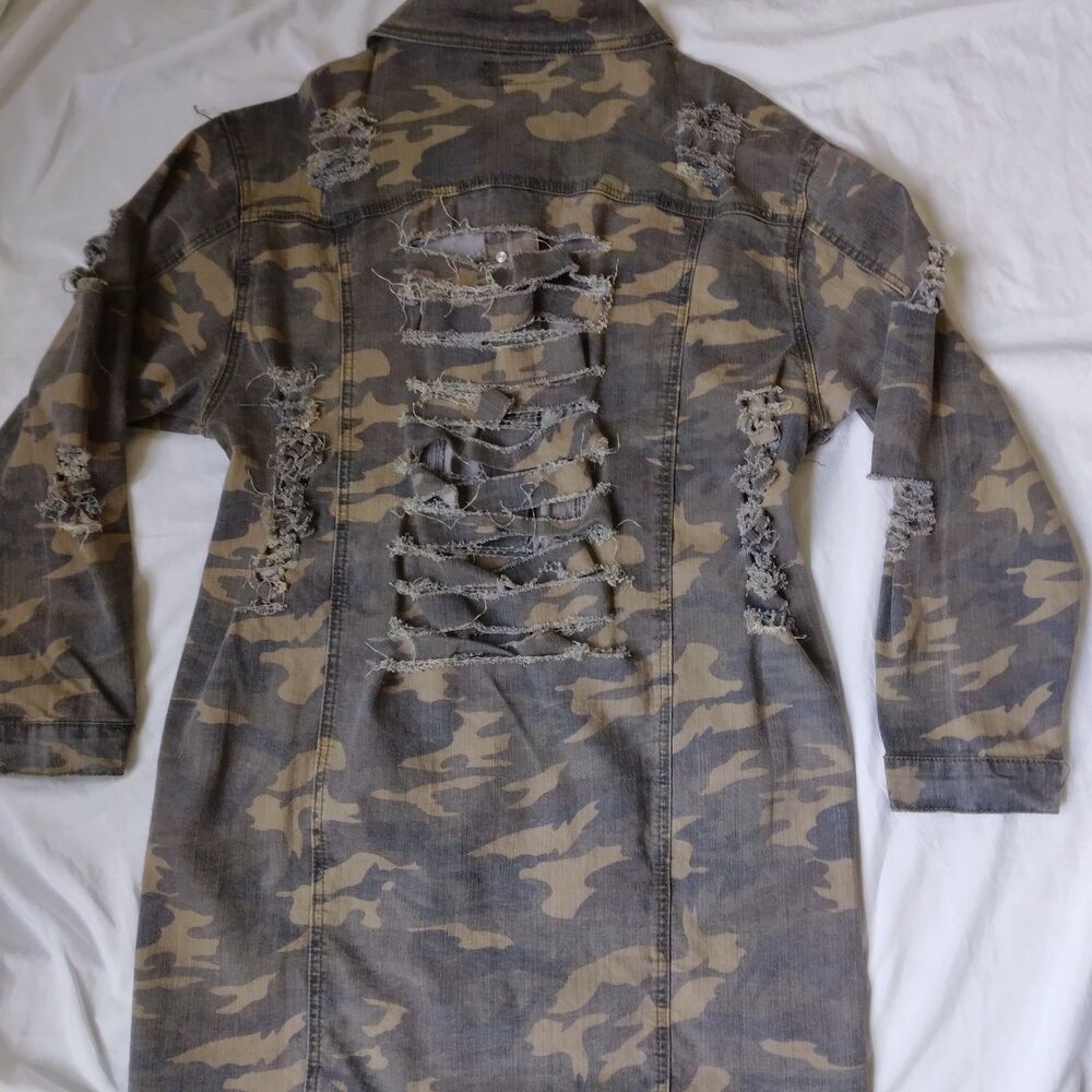 Thrill Jeans Denim Jacket Green Camo Distressed Frayed Grunge Womens Large - Picture 11 of 11